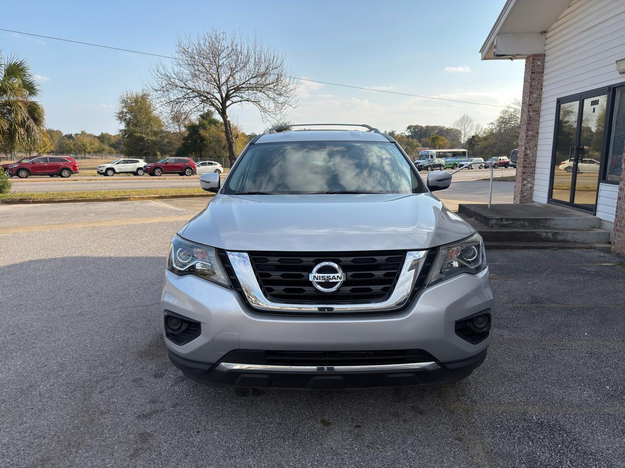 Nissan Pathfinder S 4D SUV FWD 2020