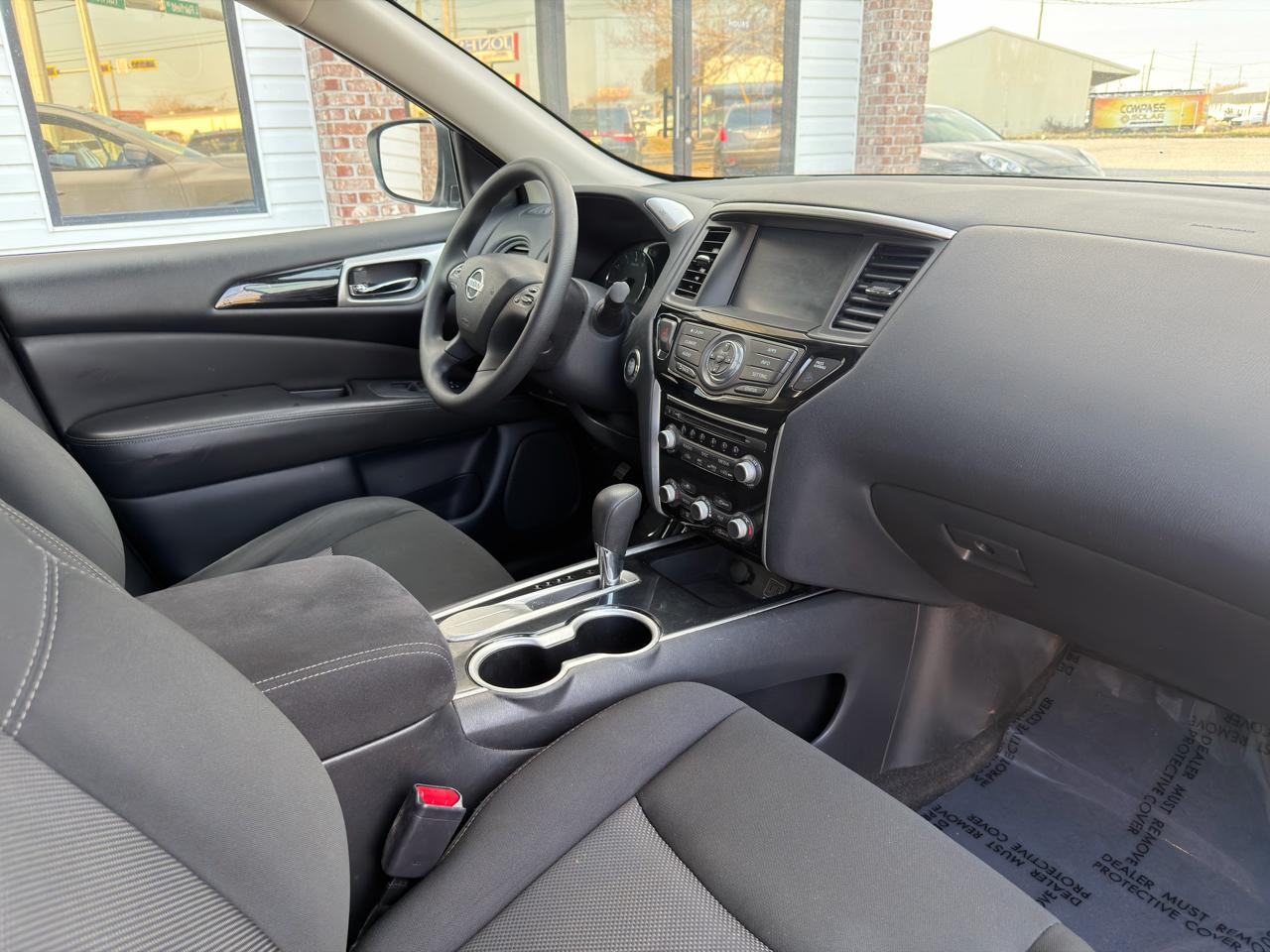 Nissan Pathfinder S 4D SUV FWD 2020