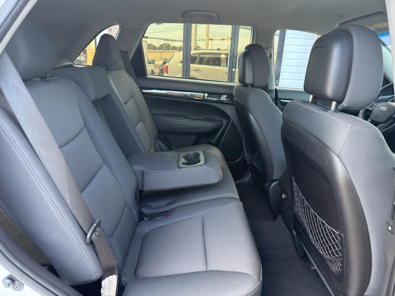 Kia Sorento LX FWD 2013