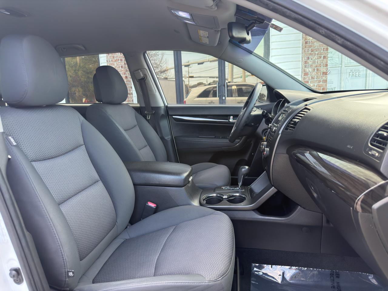 Kia Sorento LX FWD 2013