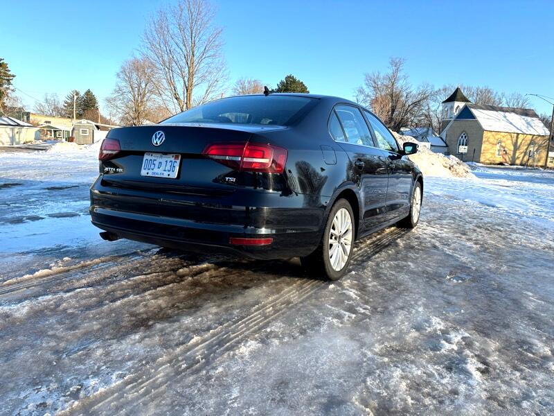 Volkswagen Jetta SEL 6A 2016