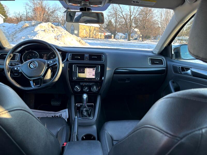 Volkswagen Jetta SEL 6A 2016