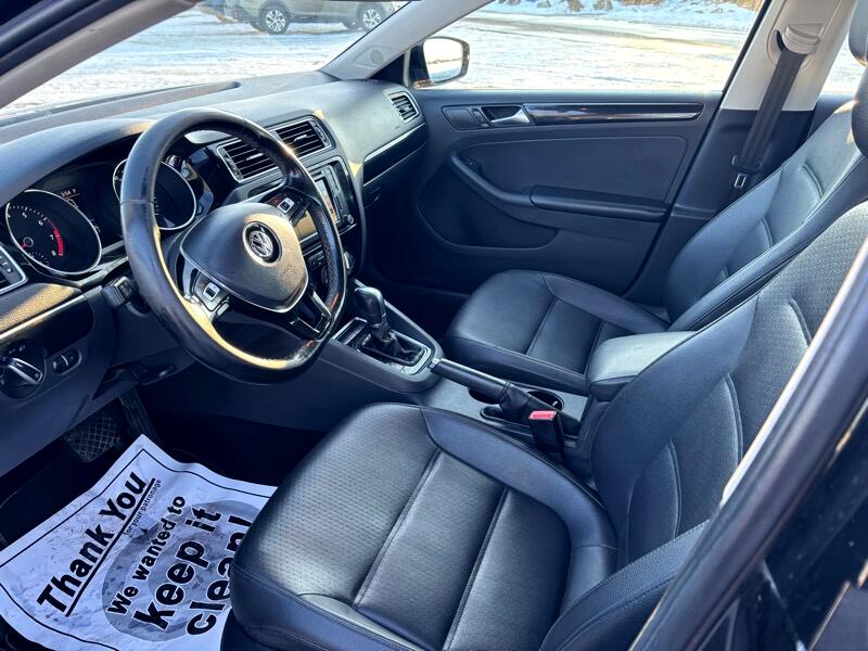 Volkswagen Jetta SEL 6A 2016