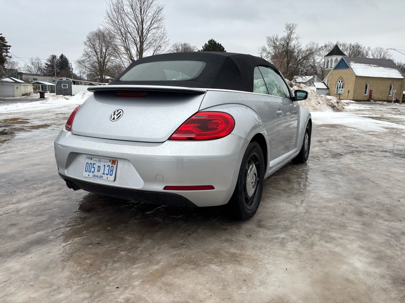 Volkswagen Beetle 1.8T PZEV Convertible 2015