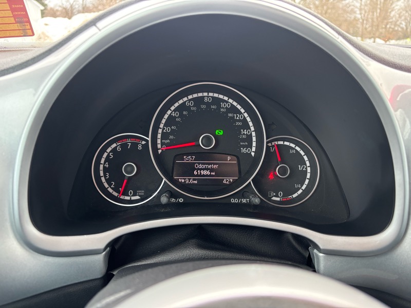 Volkswagen Beetle 1.8T PZEV Convertible 2015