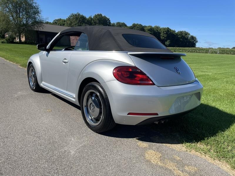 Volkswagen Beetle 1.8T PZEV Convertible 2015