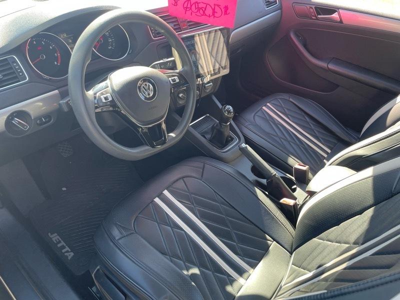 Volkswagen Jetta 1.4T S 6M 2017