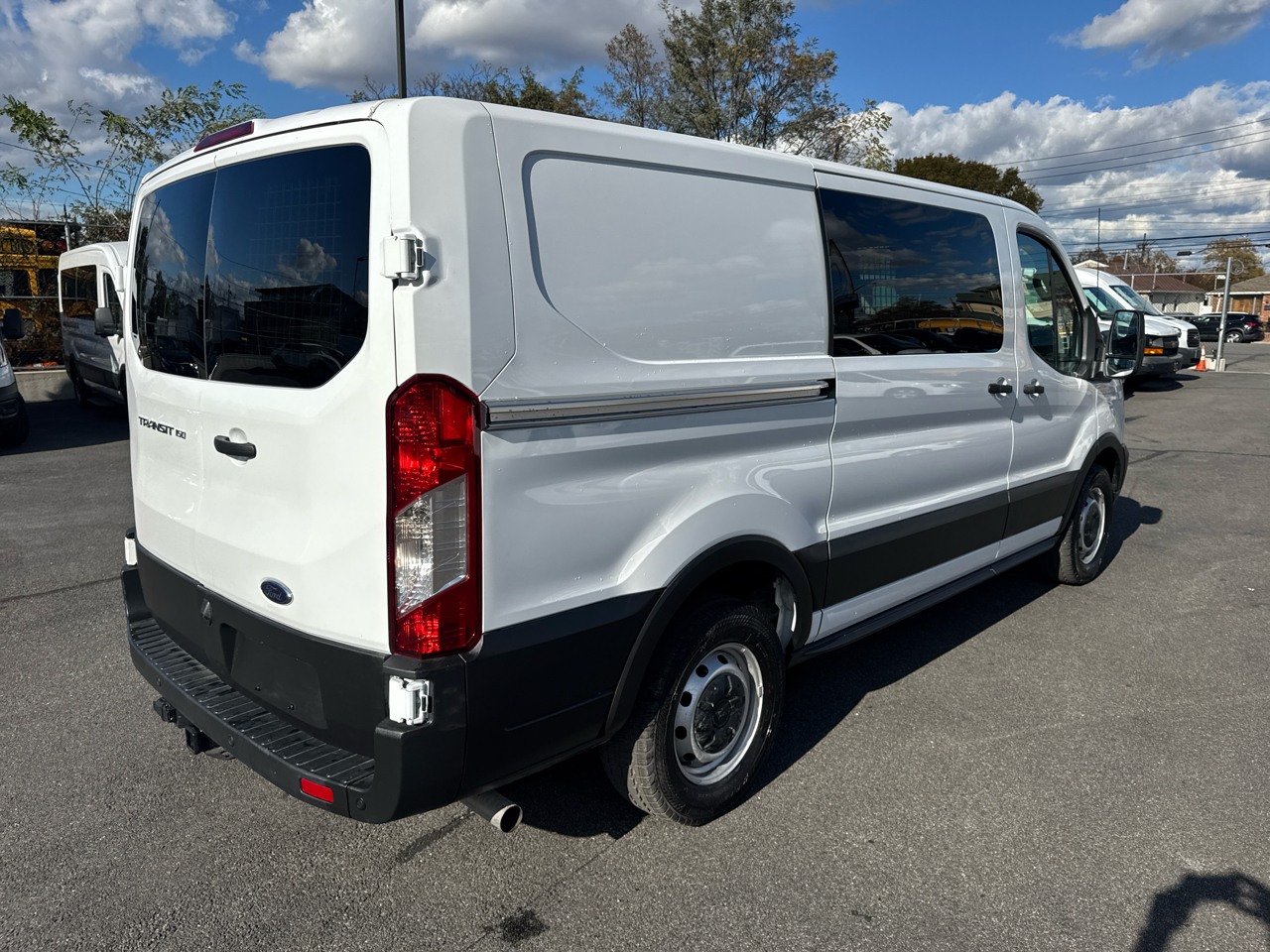 Ford Transit 150 Van Low Roof w/Sliding Pass. 130-in. WB 2024 Ford Transit 150 Van Low Roof w/Sliding Pass. 130-in. WB 2024