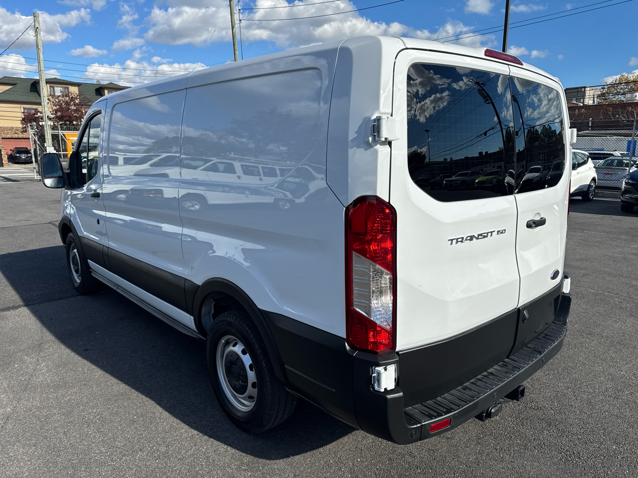 Ford Transit 150 Van Low Roof w/Sliding Pass. 130-in. WB 2024 Ford Transit 150 Van Low Roof w/Sliding Pass. 130-in. WB 2024
