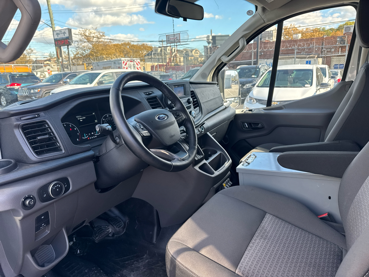 Ford Transit 150 Van Low Roof w/Sliding Pass. 130-in. WB 2024 Ford Transit 150 Van Low Roof w/Sliding Pass. 130-in. WB 2024
