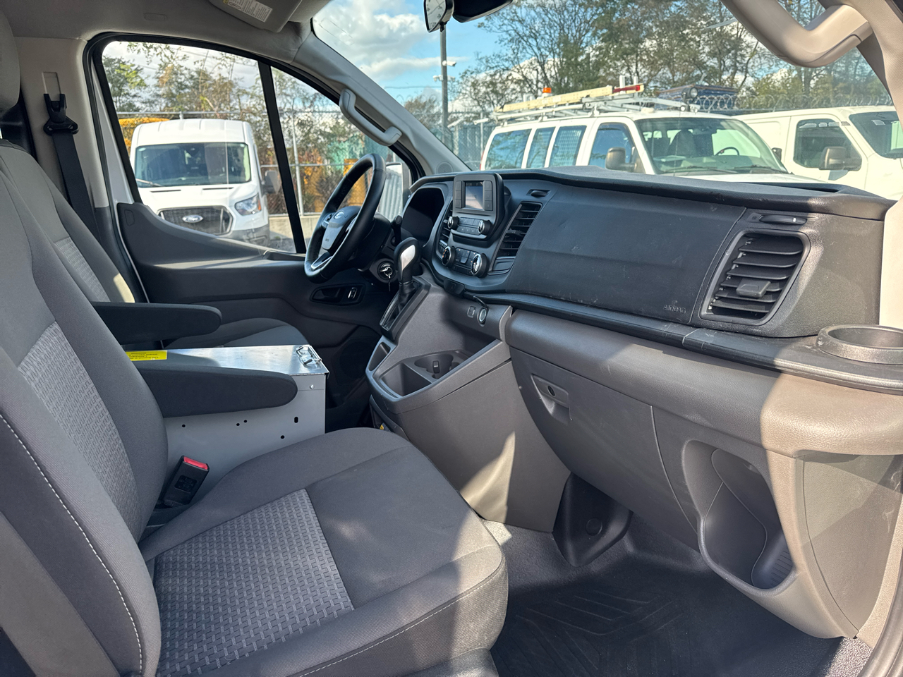 Ford Transit 150 Van Low Roof w/Sliding Pass. 130-in. WB 2024 Ford Transit 150 Van Low Roof w/Sliding Pass. 130-in. WB 2024
