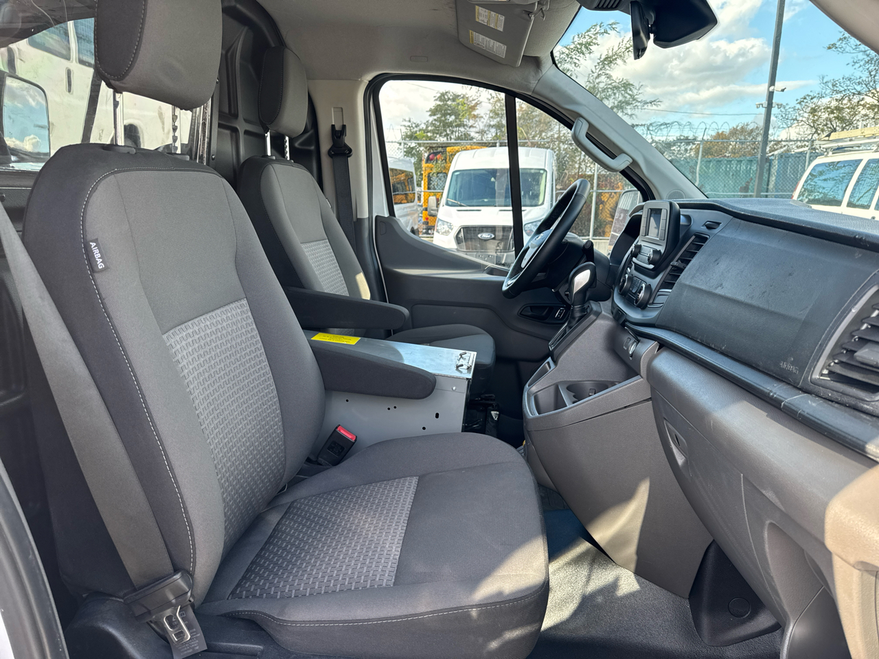 Ford Transit 150 Van Low Roof w/Sliding Pass. 130-in. WB 2024 Ford Transit 150 Van Low Roof w/Sliding Pass. 130-in. WB 2024