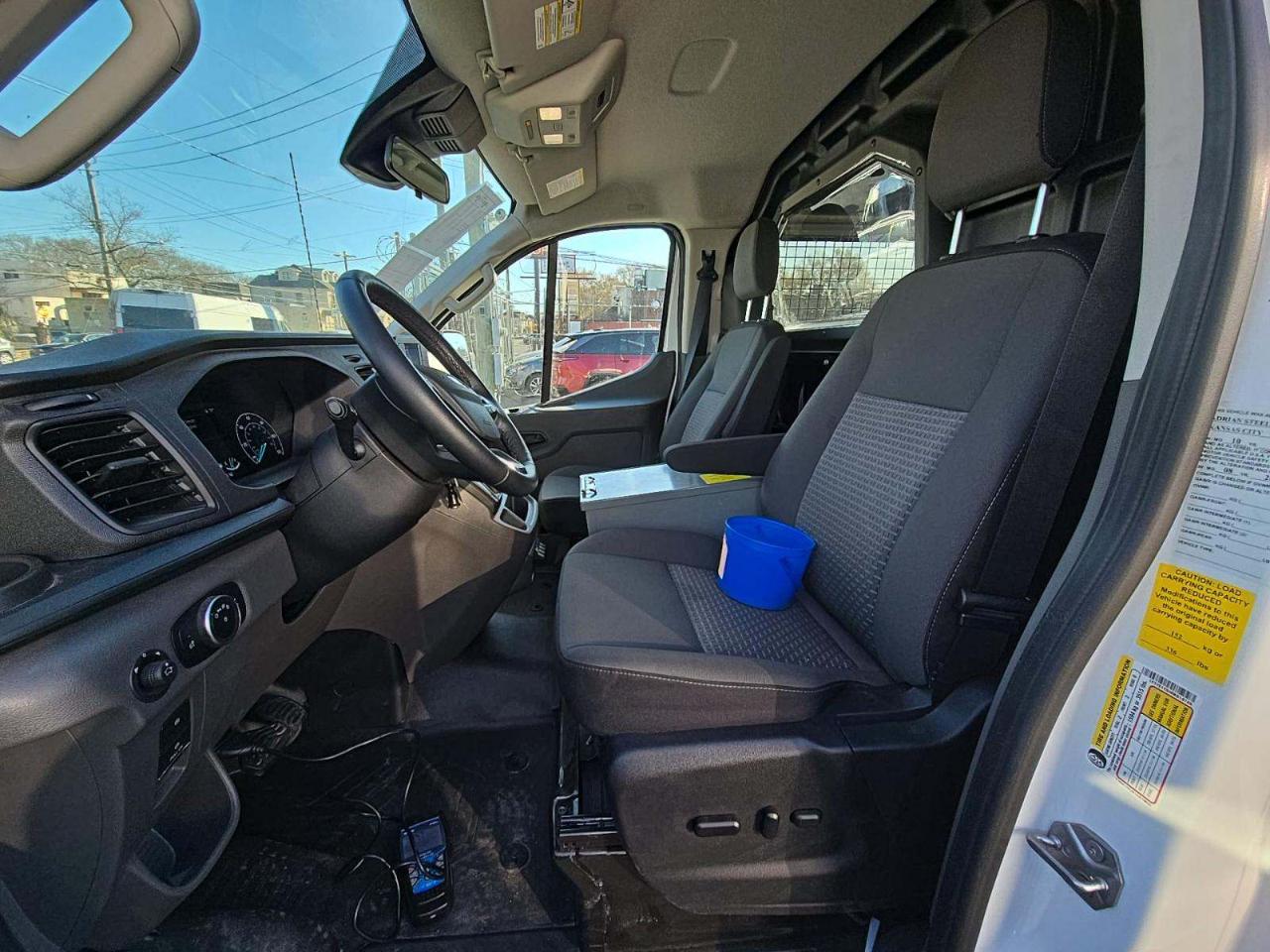 Ford Transit 150 Van Low Roof w/Sliding Pass. 130-in. WB 2024