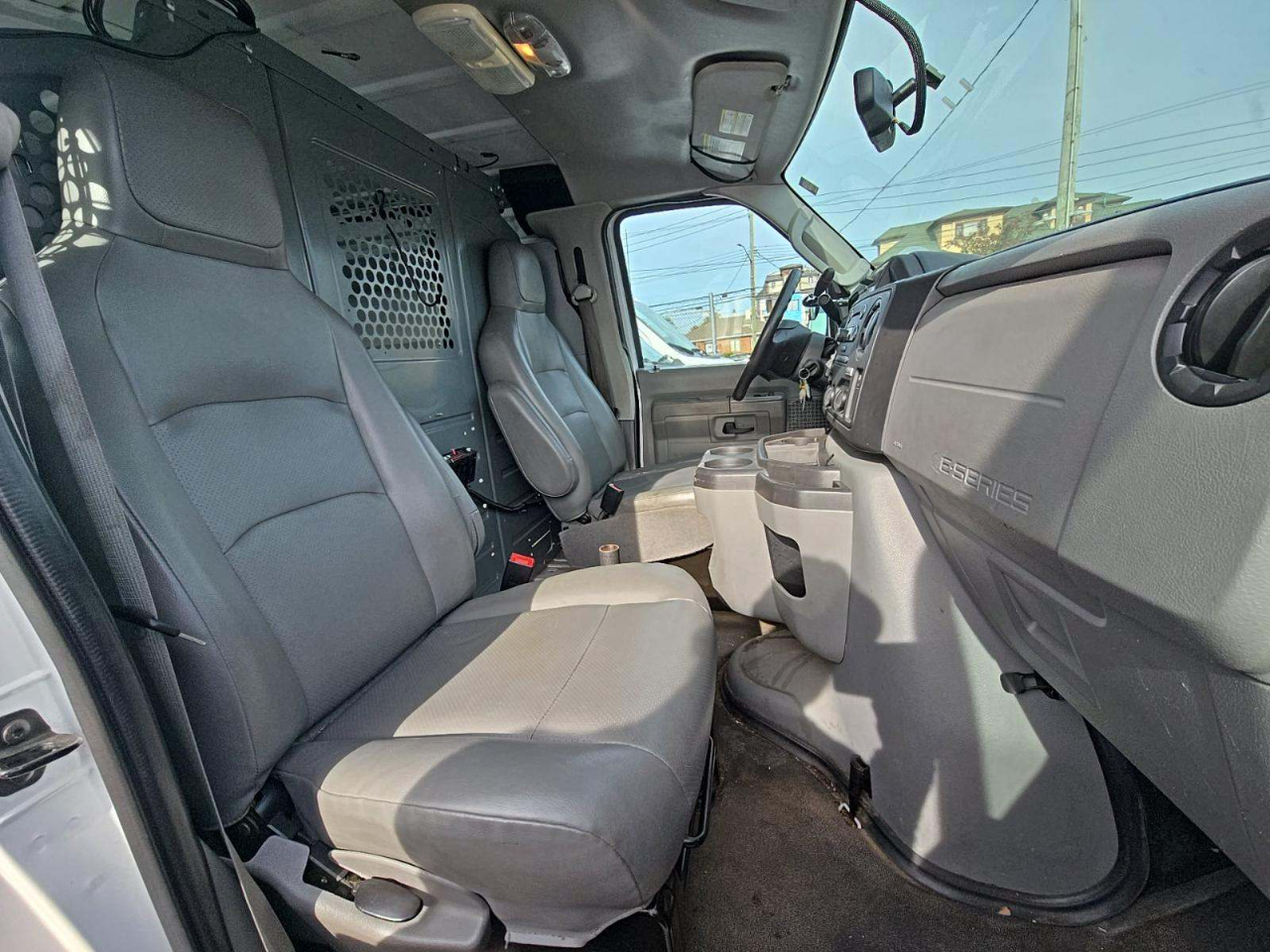 Ford Econoline E-250 2014