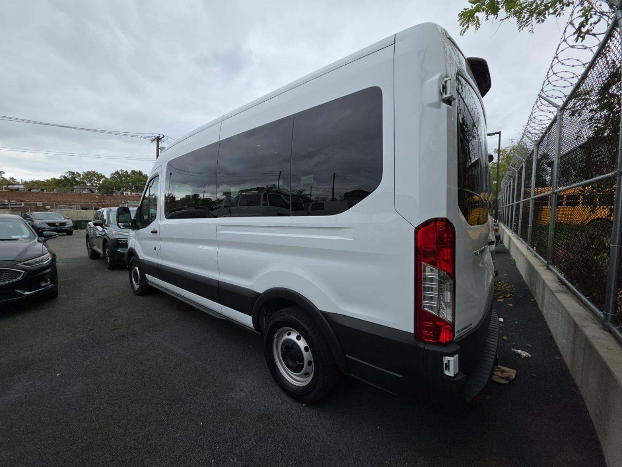 Ford Transit 350 Wagon Med. Roof XL w/Sliding Pass. 148-in. WB 2023 Ford Transit 350 Wagon Med. Roof XL w/Sliding Pass. 148-in. WB 2023