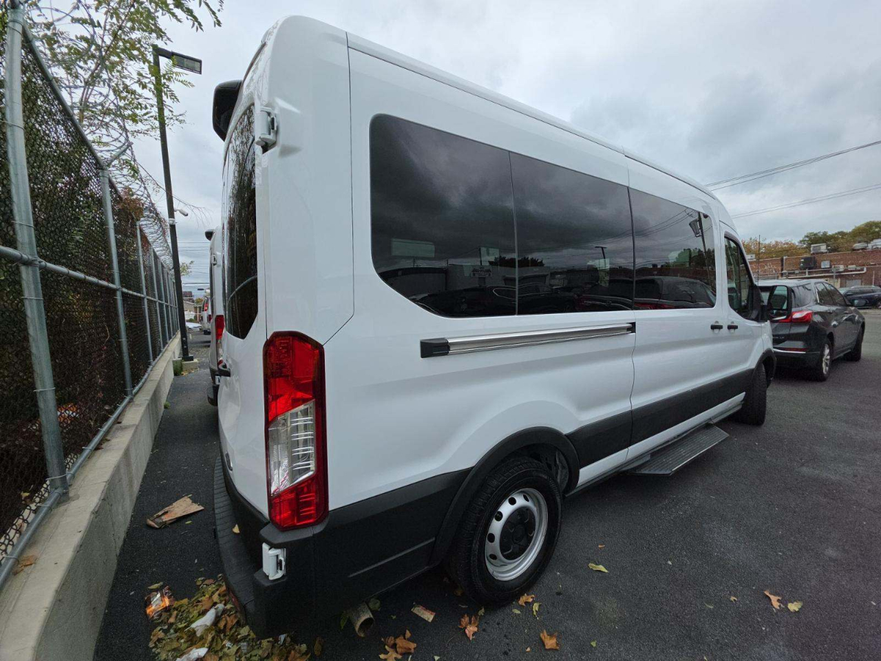 Ford Transit 350 Wagon Med. Roof XL w/Sliding Pass. 148-in. WB 2023 Ford Transit 350 Wagon Med. Roof XL w/Sliding Pass. 148-in. WB 2023