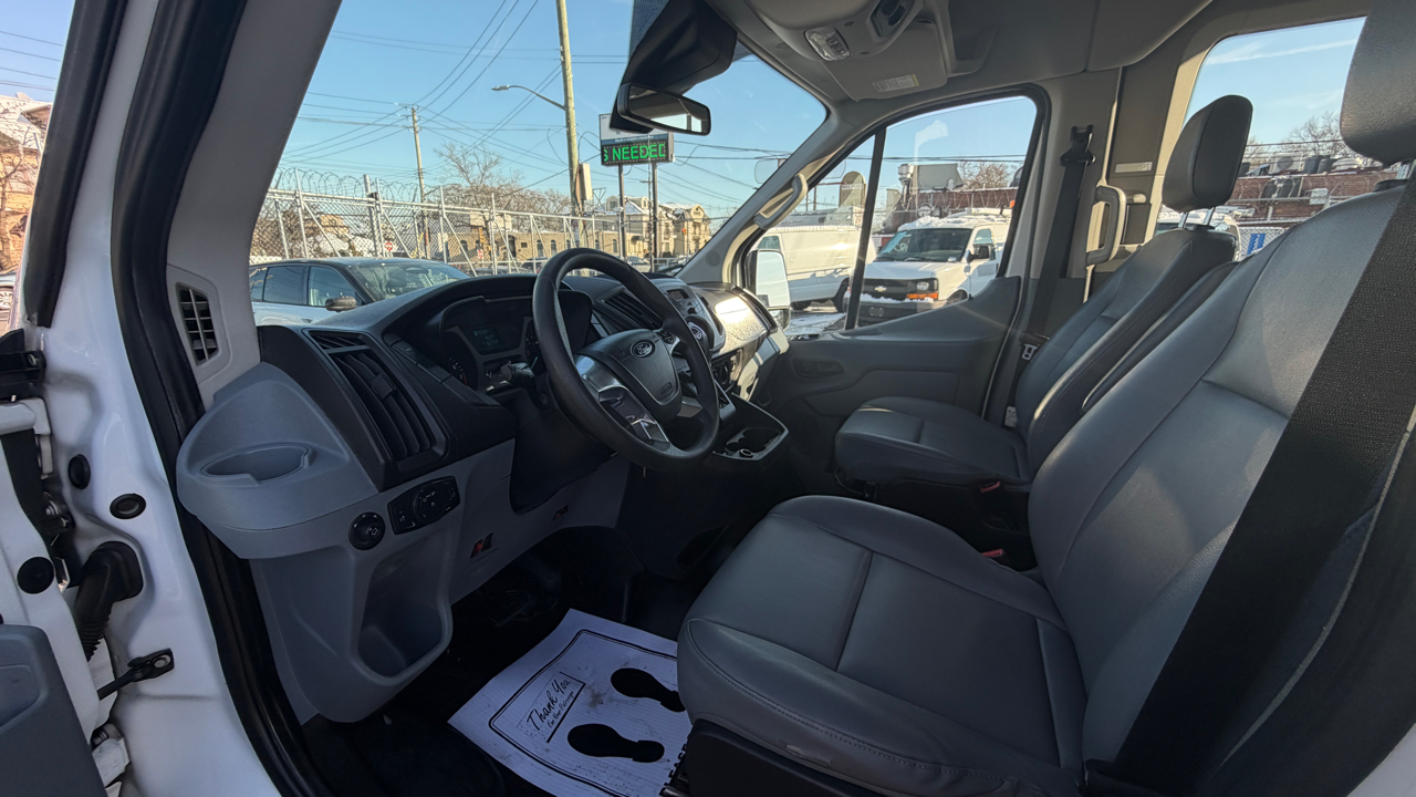 Ford Transit Passenger Wagon  2019