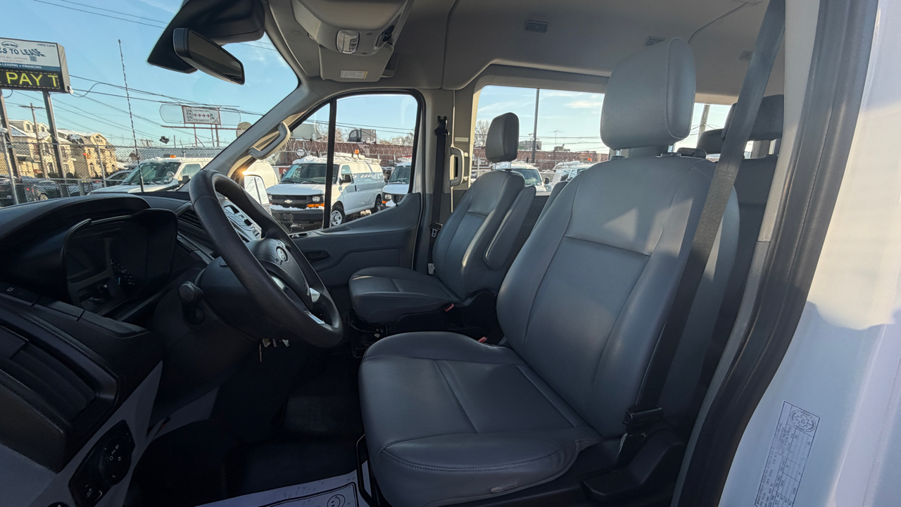 Ford Transit Passenger Wagon  2019