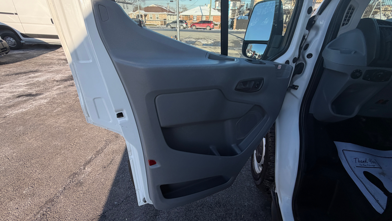 Ford Transit Passenger Wagon  2019
