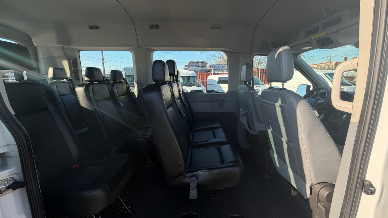 Ford Transit Passenger Wagon  2019