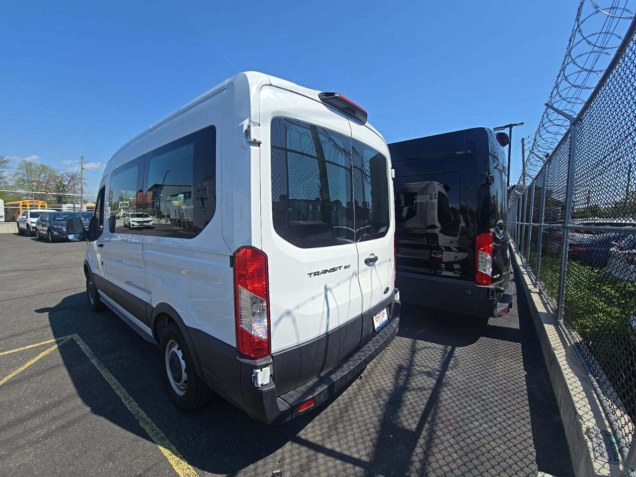 2019 Ford Transit Wagon XL - Photo 15