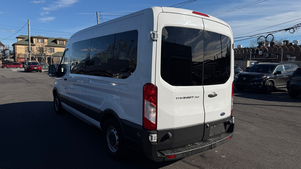 Ford Transit 350 Wagon Med. Roof XL w/Sliding Pass. 148-in. WB 2017
