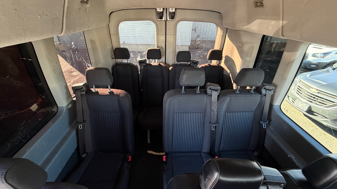 Ford Transit 350 Wagon Med. Roof XL w/Sliding Pass. 148-in. WB 2017