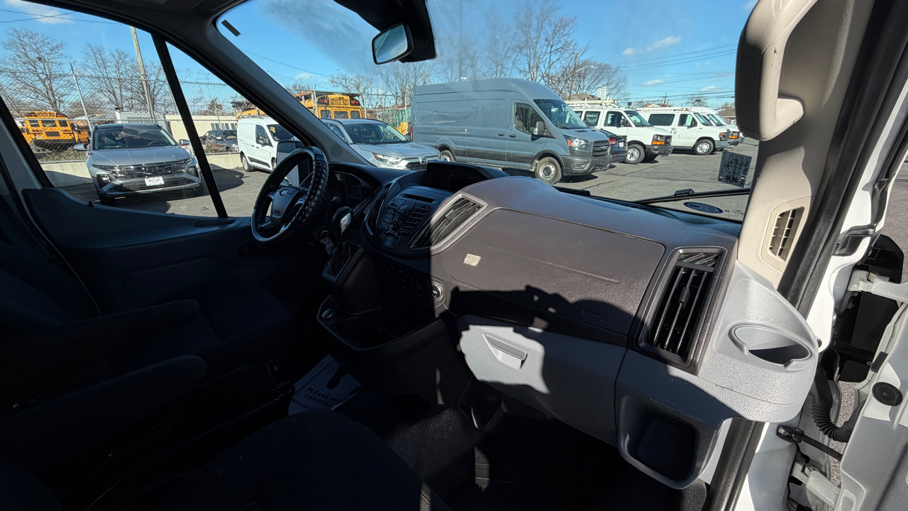 Ford Transit 350 Wagon Med. Roof XL w/Sliding Pass. 148-in. WB 2017