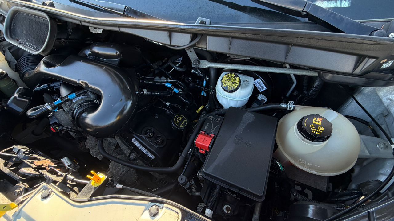 Ford Transit 350 Wagon Med. Roof XL w/Sliding Pass. 148-in. WB 2017