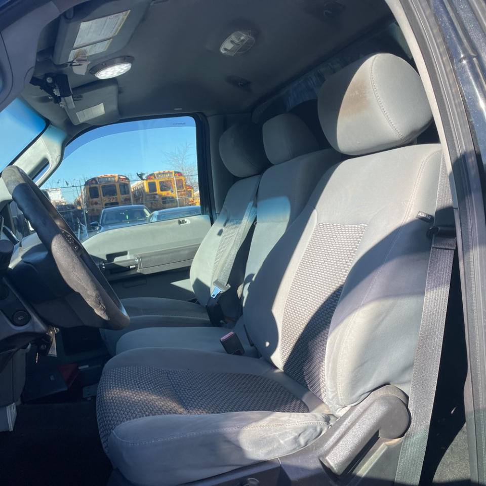 Ford F-550 Regular Cab DRW 2WD 2015