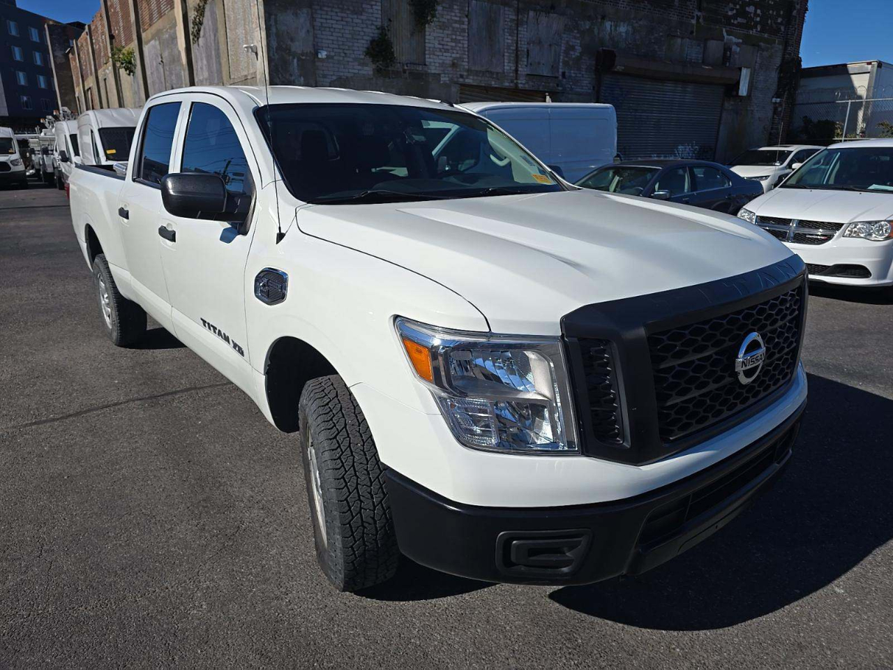 Nissan Titan XD S Crew Cab 4WD Diesel 2019