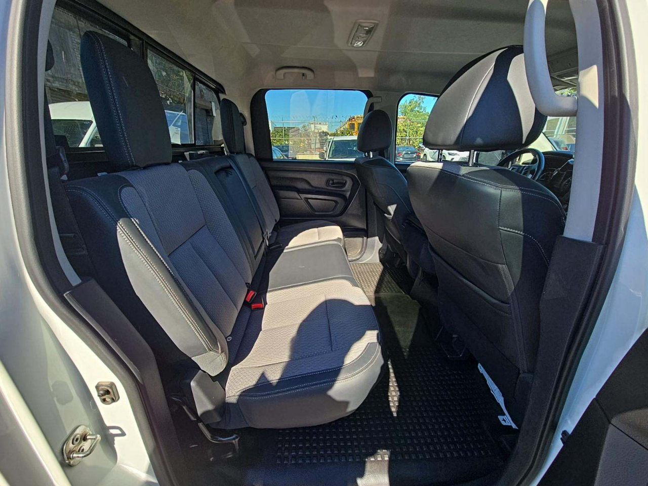 Nissan Titan XD S Crew Cab 4WD Diesel 2019