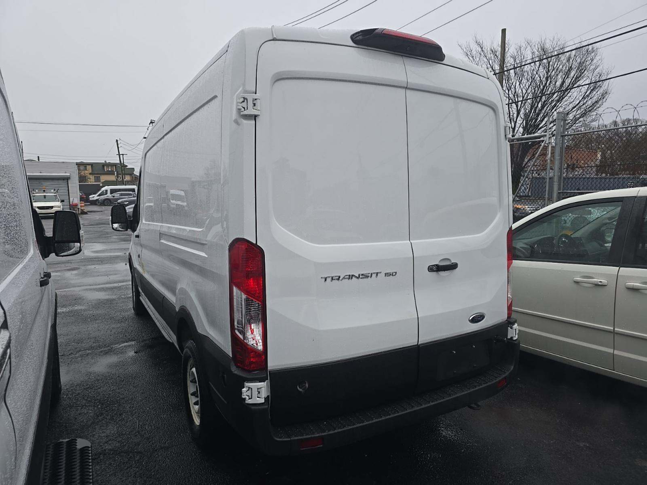 Ford Transit 150 Van Med. Roof w/Sliding Pass. 148-in. WB 2019