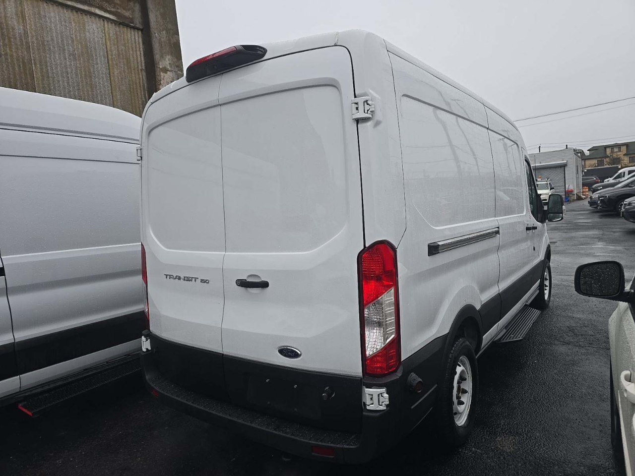 Ford Transit 150 Van Med. Roof w/Sliding Pass. 148-in. WB 2019