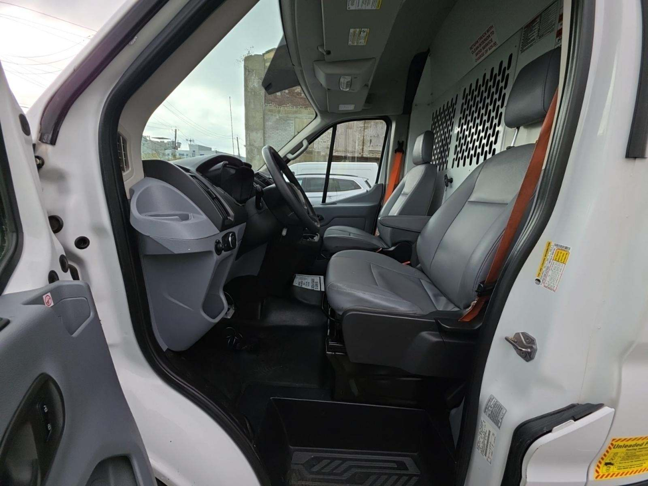 Ford Transit 150 Van Med. Roof w/Sliding Pass. 148-in. WB 2019