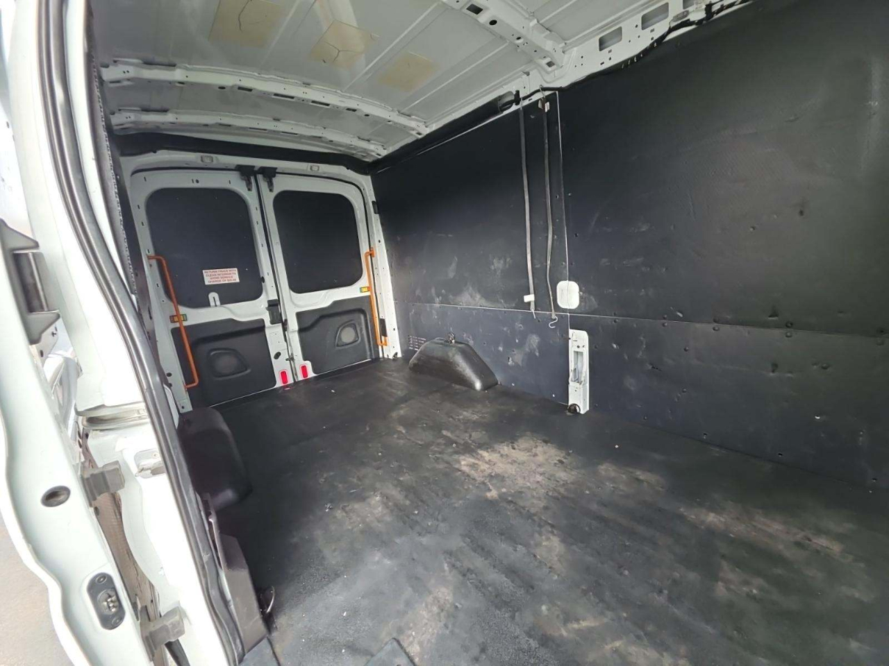 Ford Transit 150 Van Med. Roof w/Sliding Pass. 148-in. WB 2019