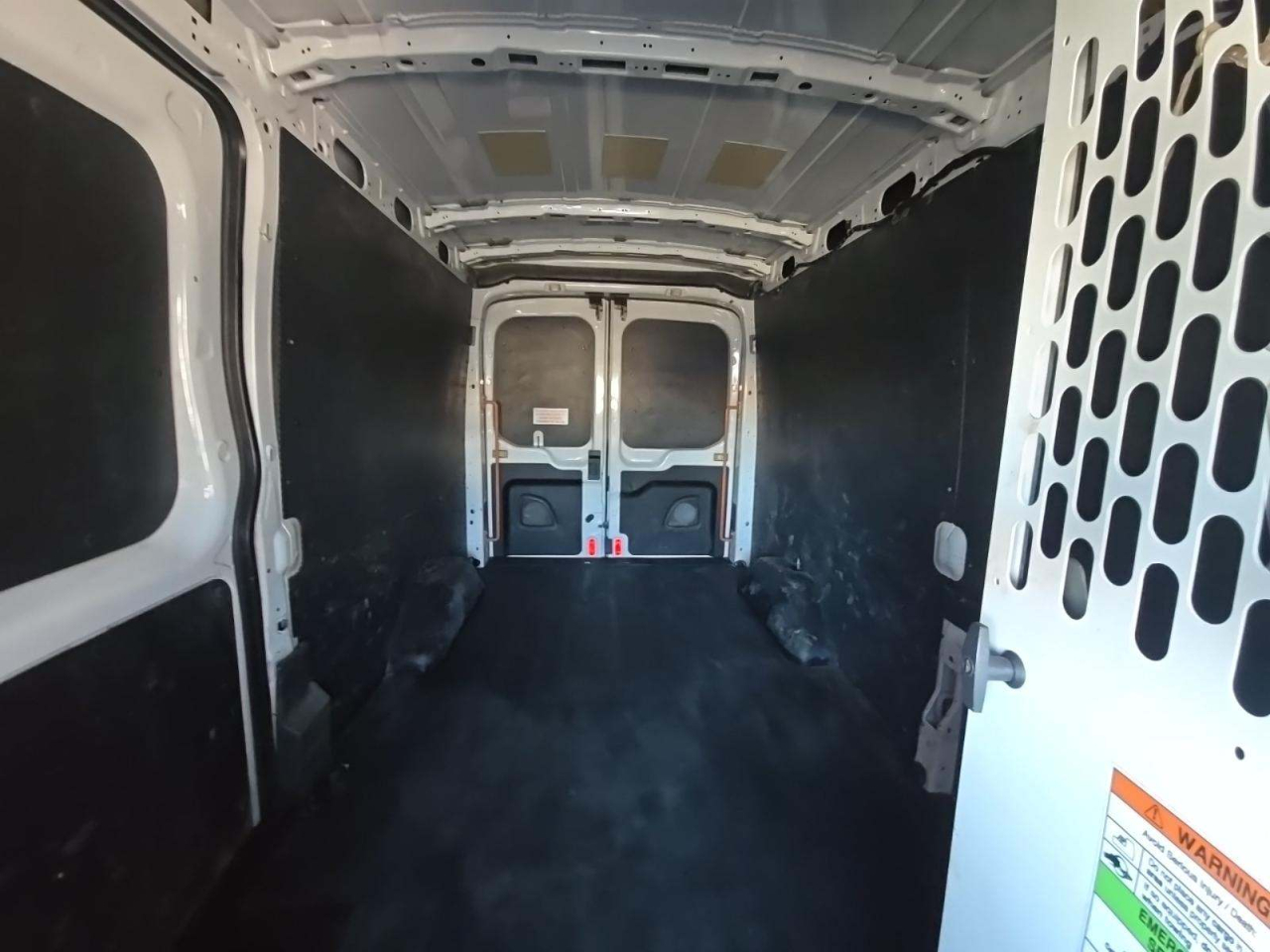 Ford Transit 150 Van Med. Roof w/Sliding Pass. 148-in. WB 2019