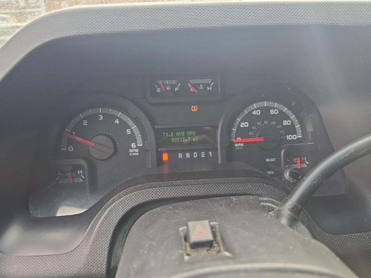 Ford Econoline E-250 2011