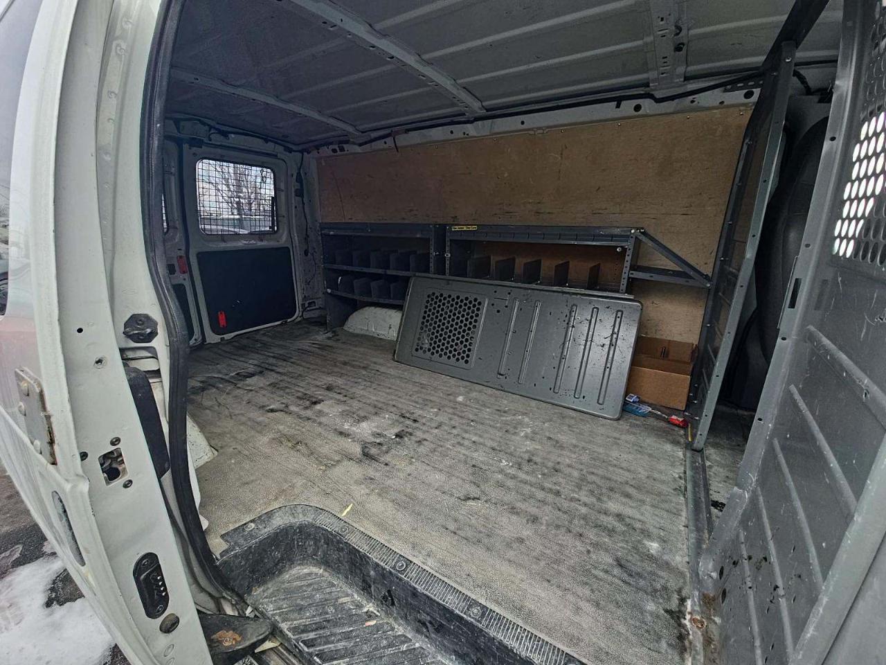 Ford Econoline E-250 2011