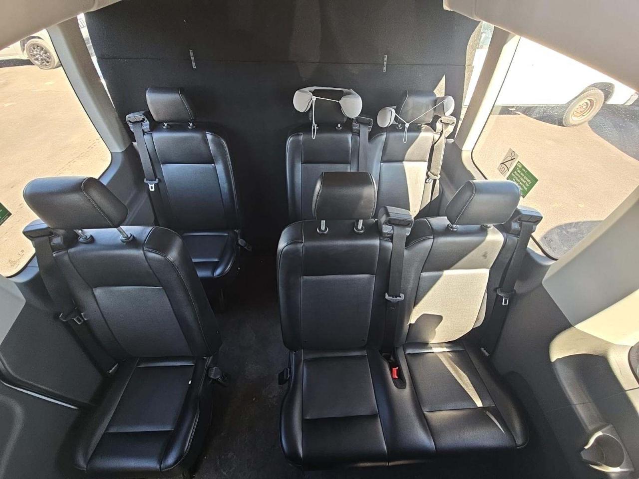 Ford Transit 350 Wagon Med. Roof XL w/Sliding Pass. 148-in. WB 2022