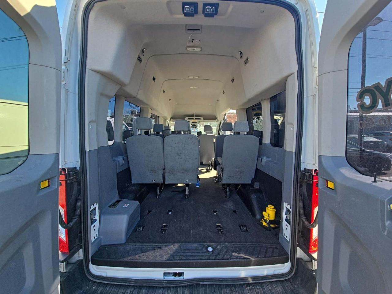 Ford Transit 350 Wagon High Roof XL w/Sliding Pass. 148-in. WB 2019