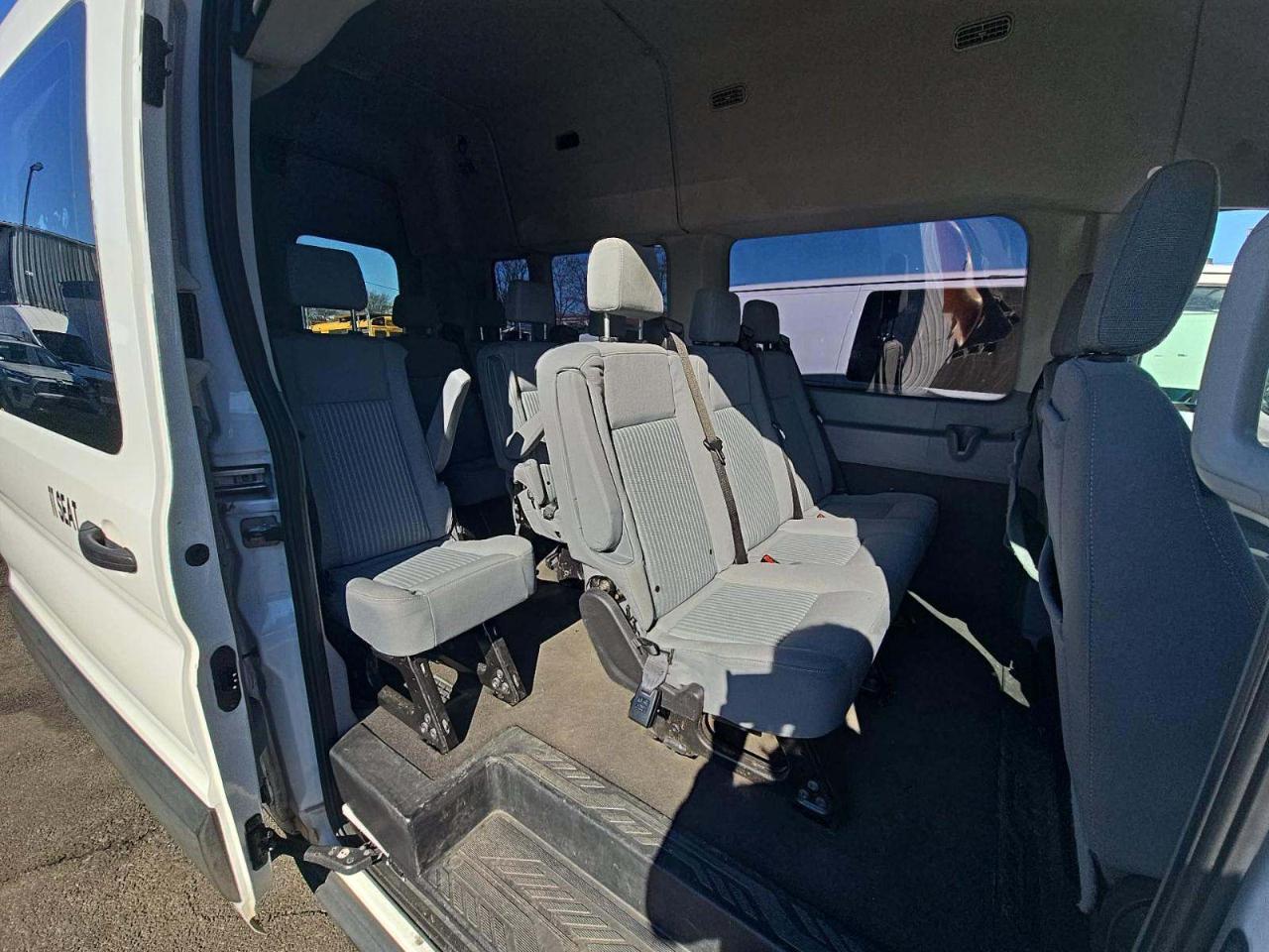 Ford Transit 350 Wagon High Roof XL w/Sliding Pass. 148-in. WB 2019