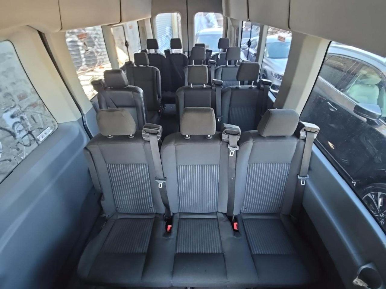 Ford Transit 350 Wagon HD High Roof XL Sliding Pass. 148 WB EL 2018