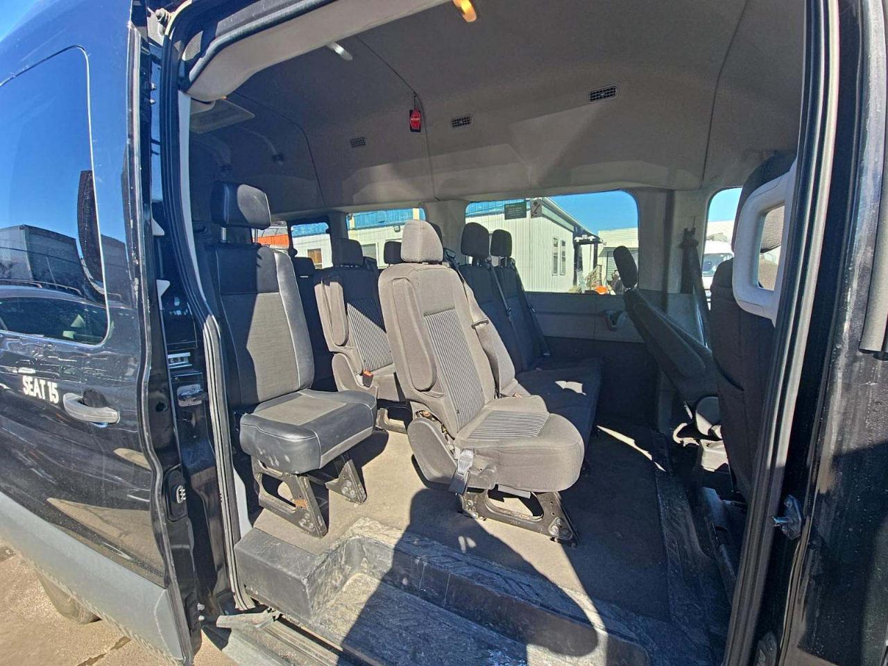 Ford Transit 350 Wagon HD High Roof XL Sliding Pass. 148 WB EL 2018