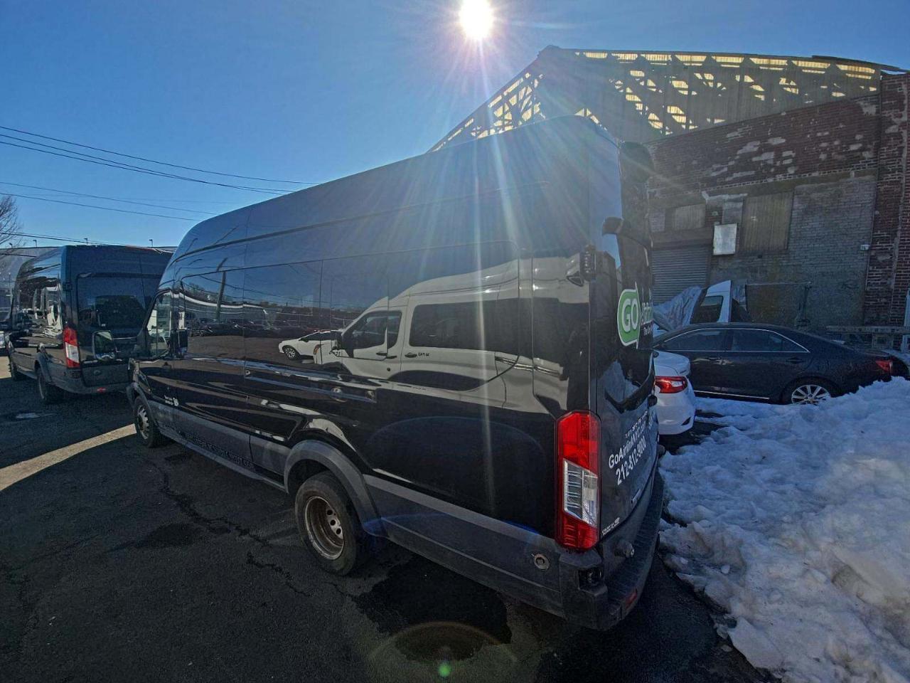 Ford Transit 350 Wagon HD High Roof XL Sliding Pass. 148 WB EL 2018