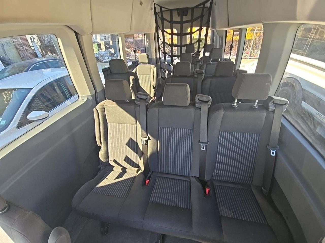 Ford Transit 350 Wagon HD High Roof XL Sliding Pass. 148 WB EL 2018