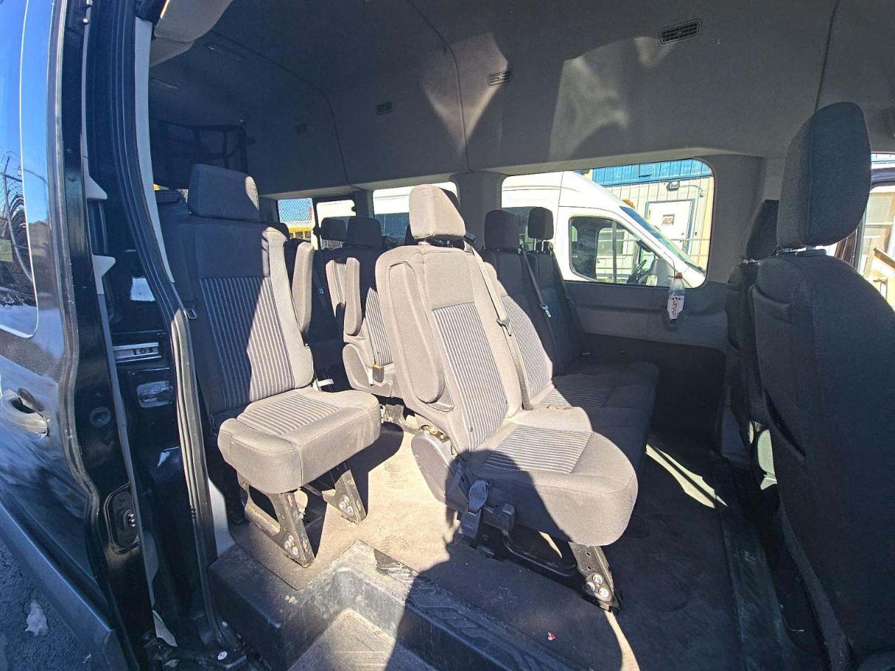 Ford Transit 350 Wagon HD High Roof XL Sliding Pass. 148 WB EL 2018