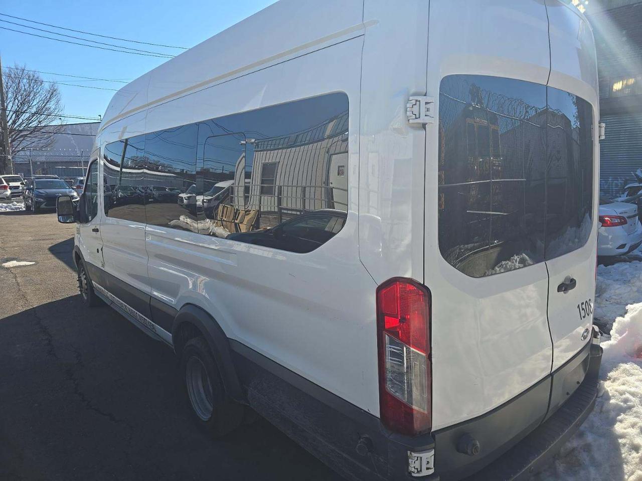 Ford Transit 350 Wagon HD High Roof XLT Dual Slide. 148 WB EL 2018