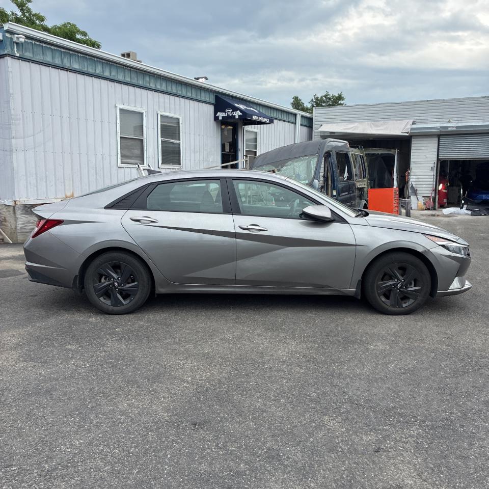 Hyundai Elantra SEL 2023