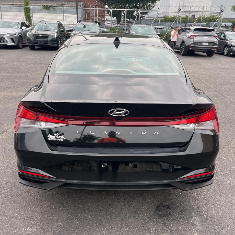 2023 Hyundai Elantra SEL - Photo 7